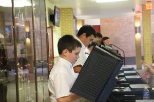 21643261091_9c2b0e1b1d_z