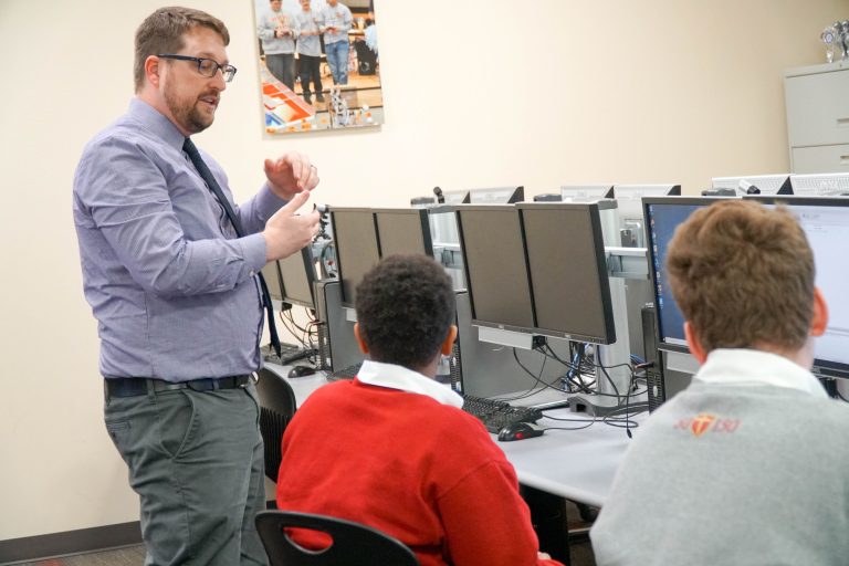 Computer Science Students Program Autonomous Robots