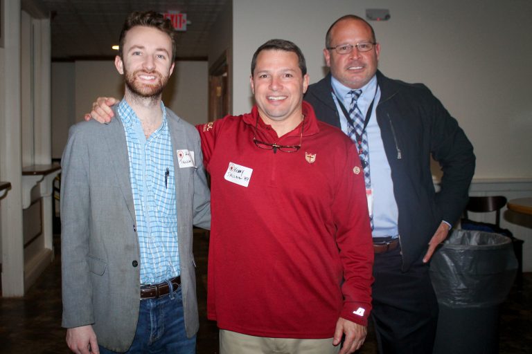Crusader Alumni Gather at Rock ‘n’ Bowl de Lafayette for Chapter Social