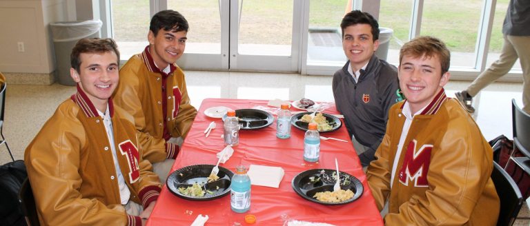 Class of 2020 Enjoys 2nd Quarter Senior Lunch